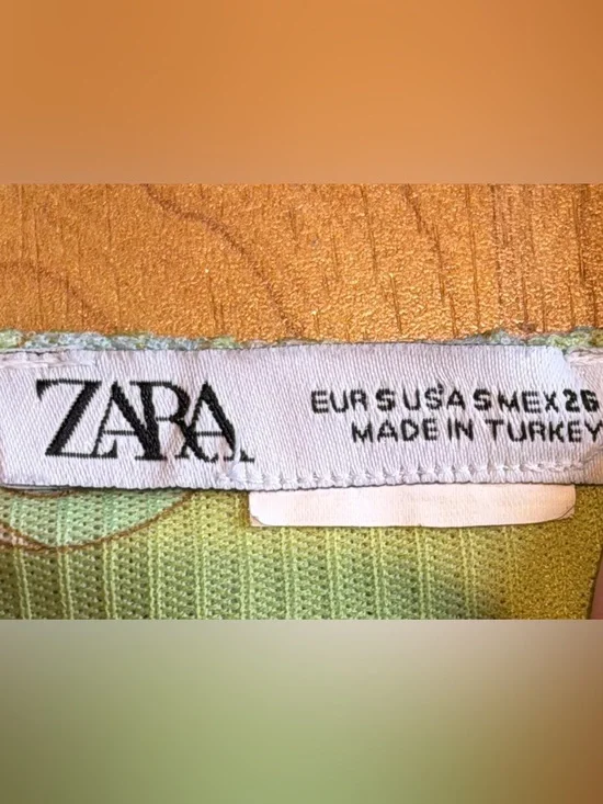 Zara Women’s Green Paisley Print Pleaded Sleeveless Crop Top Size Small - Picture 4 of 7